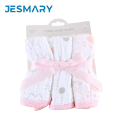 Quà tặng khăn cho em bé